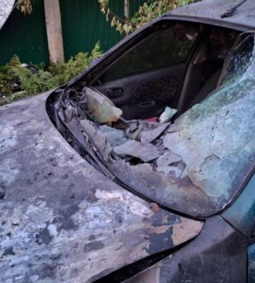 Росіяни атакували у Херсоні цивільне авто