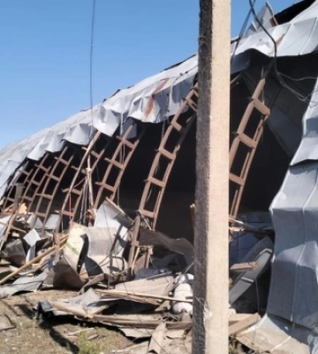 Сумщина: ворог скинув КАБи на житловий сектор і фермерське господарство у Білопіллі