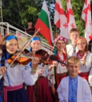 Луцький ансамбль «Волинські забавлянки» привіз кубок з Міжнародного фестивалю-конкурсу