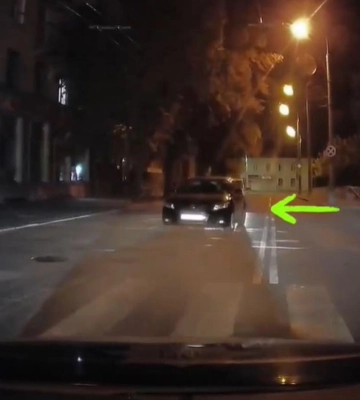 Патрульні встановили водія Audi Q7, який грубо порушив ПДР у центрі Рівного (ВІДЕО)