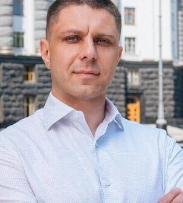 &quot;Слуга народу&quot; Копитін потрапив у ДТП на трасі Київ-Одеса: його госпіталізували