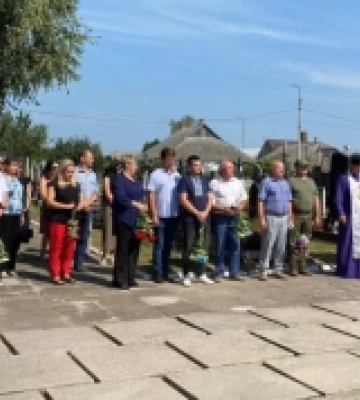 Відкрили меморіальну дошку в пам&#039;ять про загиблого Михайла Константинова з Калинівки