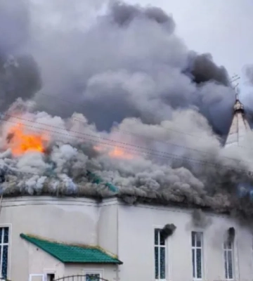 На Одещині від удару блискавки горіла церква