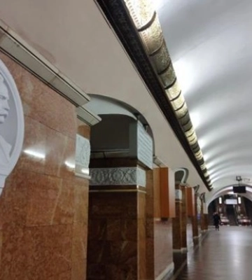 В Киеве на станции метро Университет человек упал на рельсы — КГГА