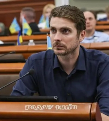 Київ забороняє особам, які сплачують податки в Росії, орендувати комунальну землю Київ забороняє особам, які сплачують податки в Росії, орендувати комунальну землю