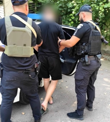 Неподалік Одеси чоловік вдарив і пограбував незнайомця