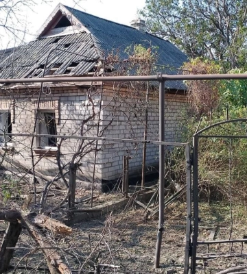 Війська рф вдарили з важкої артилерії по Дніпропетровщині: є постраждалі та руйнування