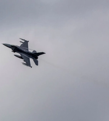 F-16 розбився, пілот загинув під час російських авіаударів