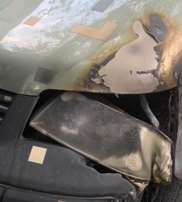 Вночі у Франківську невідомі намагалися підпалити авто волонтерів