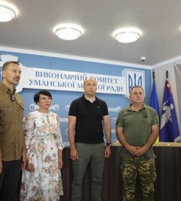 В Умані відкрився перший на Черкащині і 34-й в Україні центр рекрутингу української армії. ФОТО