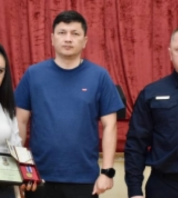 На Миколаївщині членам родин загиблих героїв Об’єднаної штурмової бригади Нацполіції України «Лють» вручили державні нагороди