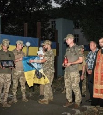 На Закарпатті рідним загиблих захисників вручили державні нагороди