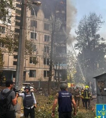 Россияне атаковали Харьков пятью КАБами с самолета Су-34 из Белгородской области, - прокуратура. ФОТОРЕПОРТАЖ