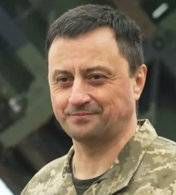 Зеленський звільнив Олещука з посади командувача Повітряних Сил