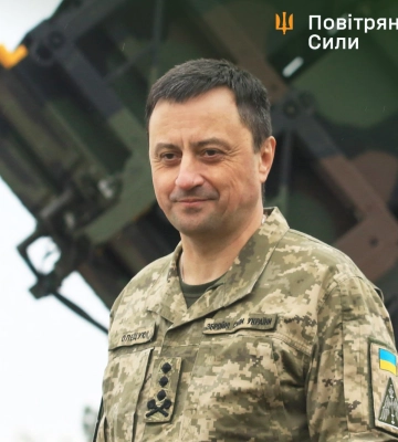 Зеленский на фоне крушения F-16 уволил командующего Воздушными силами Олещука