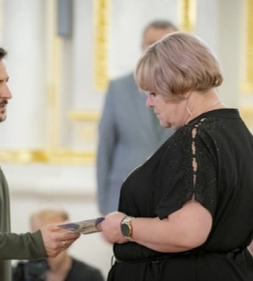 Дружині Героя України з Рівненщини вручили сертифікат на купівлю житла