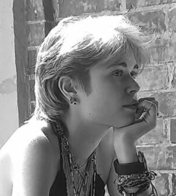 Під час обстрілу Харкова загинула художниця Ніка Кожушко