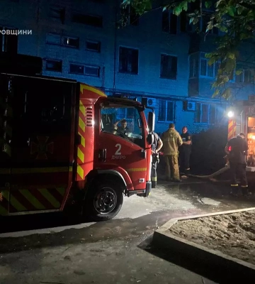 У Дніпрі під час пожежі у багатоповерхівці врятували чотирьох дорослих та дитину