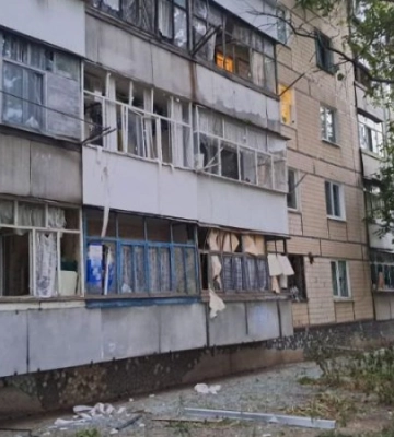Окупанти атакували Дніпропетровщину: пошкоджено багатоповерхівки, постраждала жінка. Фото