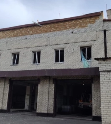 Влучили у школу та лікарню — наслідки нічного обстрілу в Добропіллі Донецької області