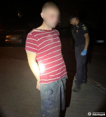 Сусід побив рівнянку, забрав її гаманець і втік