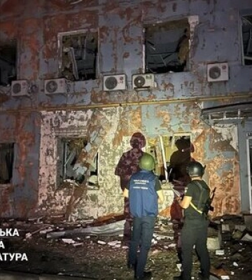 Наслідки вечірнього удару РФ по Харкову: ворог бив ракетою &quot;Гром-Е1&quot;. ФОТОрепортаж