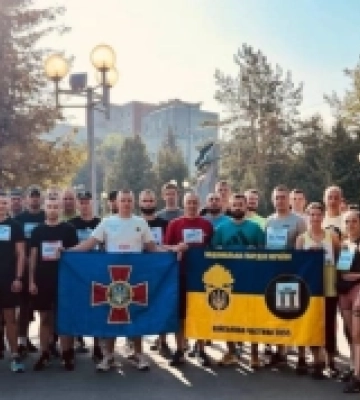 Рівненські нацгвардійці долучилися до забігу «Шаную воїнів, біжу за героїв України»