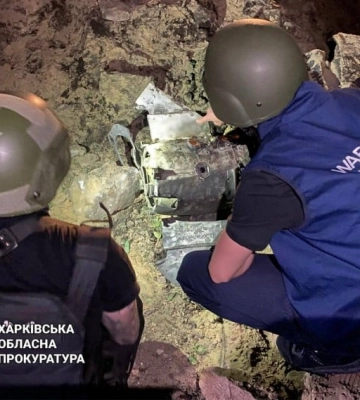 Наслідки вечірнього удару РФ по Харкову: ворог бив ракетою &quot;Гром-Е1&quot;. ФОТОрепортаж