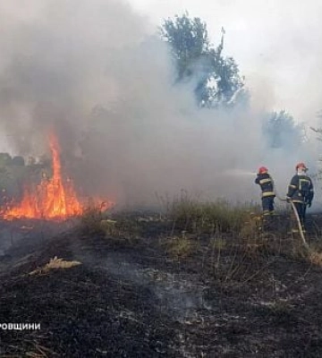 Ситуація з пожежами в екосистемах Дніпропетровщини катастрофічна — ДСНС