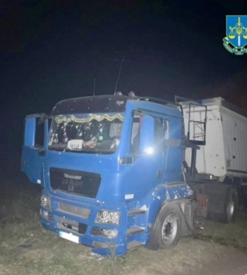 Загинув 23-річний водій: наслідки ракетного удару по колоні зерновозів на Сумщині