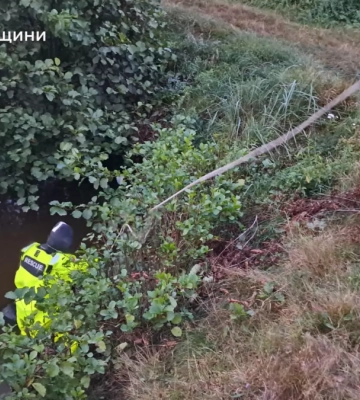 Із водойми на Франківщині витягли тіло чоловіка. ФОТО