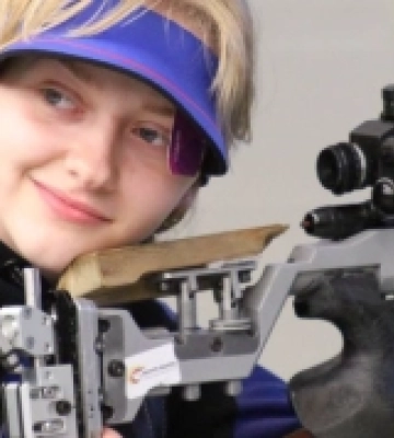 Ірина Щетнік з Одещини вийшла до фіналу Паралімпіади-2024 у стрільбі з пневматичної гвинтівки лежачи