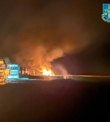 РФ вдарила ракетою по колоні зерновозів на Сумщині: є загиблий і поранені 