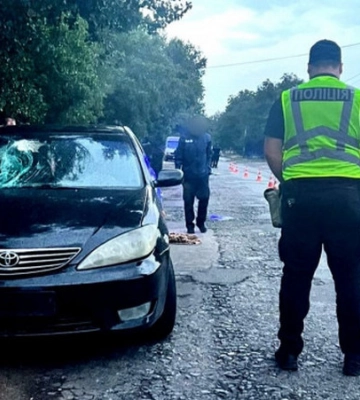 На Миколаївщині 19-річний водій Toyota Prado скоїв наїзд на 10-річну дитину