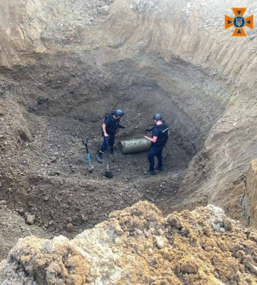 Сапери вилучили бойові частини ракет &quot;Кинджал&quot; та &quot;X-101&quot; на Львівщині. ФОТОрепортаж