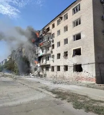 Російські війська обстріляли Курахове, є загиблі та поранені