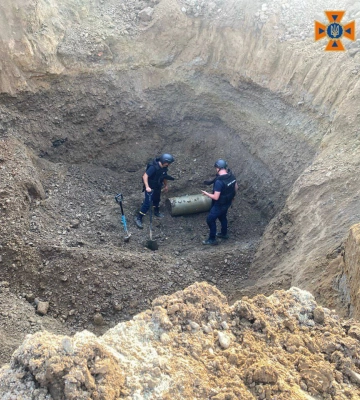Сапери вилучили бойові частини ракет &quot;Кинджал&quot; та &quot;X-101&quot; на Львівщині. ФОТОрепортаж