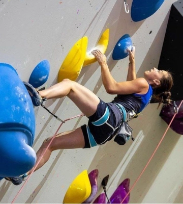 Скелелазка з Дніпра Євгенія Казбекова виборола «срібло» Чемпіонату Європи