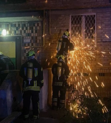 У Києві сталася смертельна пожежа, фото