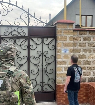 Правоохоронці встановили, хто допоміг нардепу Дмитруку виїхати за кордон