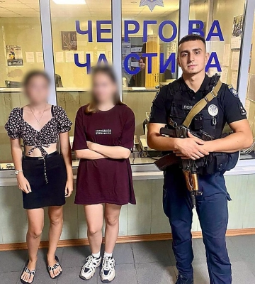 Поліцейські розшукали двох неповнолітніх втікачок з Вознесенська, які поїхали до столиці влаштувати нове життя