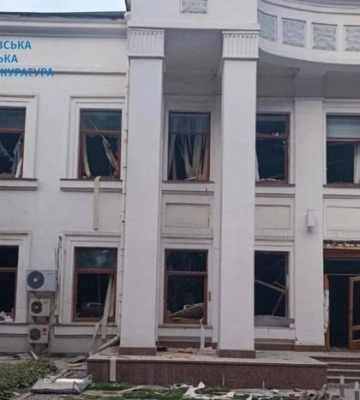 У перший день нового навчального року окупанти пошкодили заклад освіти в Києві 