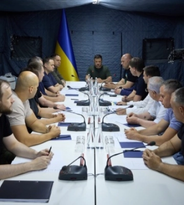 Зеленський провів на Дніпропетровщині нараду щодо забезпечення водою міст і громад