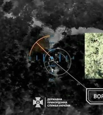 Наши бойцы вывели из строя танк, уничтожили броневик врага и атаковали позиции оккупантов.. ВИДЕО