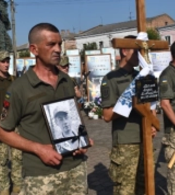 Дубенчани попрощалися з воїном Андрієм Лагнюком