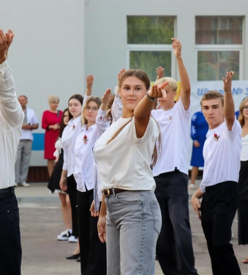 У Черкасах навчальний рік розпочали понад 28 тисяч учнів (ФОТО)