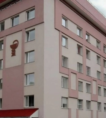 У Рівному через скандал з танцями на столах звільнилося керівництво протипухлинного центру