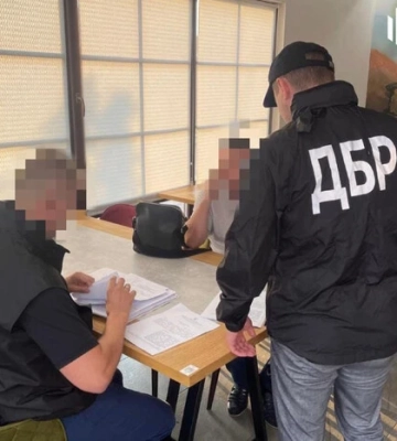 Начальник митниці, який напав на журналістів, отримав підозру