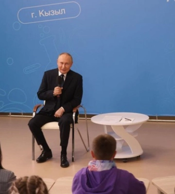Путін розповів дітям про "бандитів" на Курщині