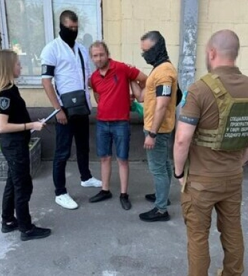 ДБР у Харкові викрило схему продажу «білих» військових квитків